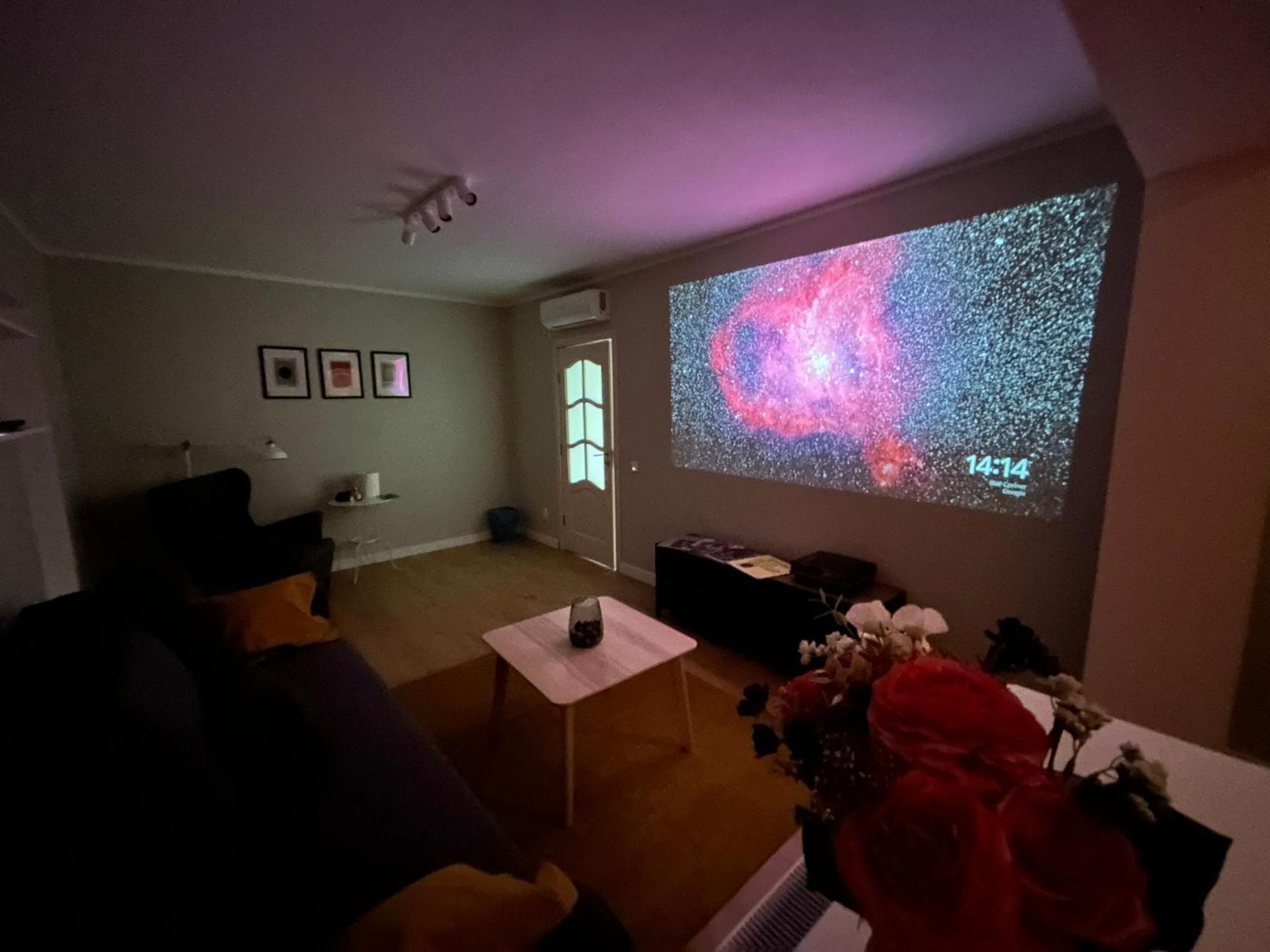 Stylish Apartment With Video Projector Bucarest Esterno foto