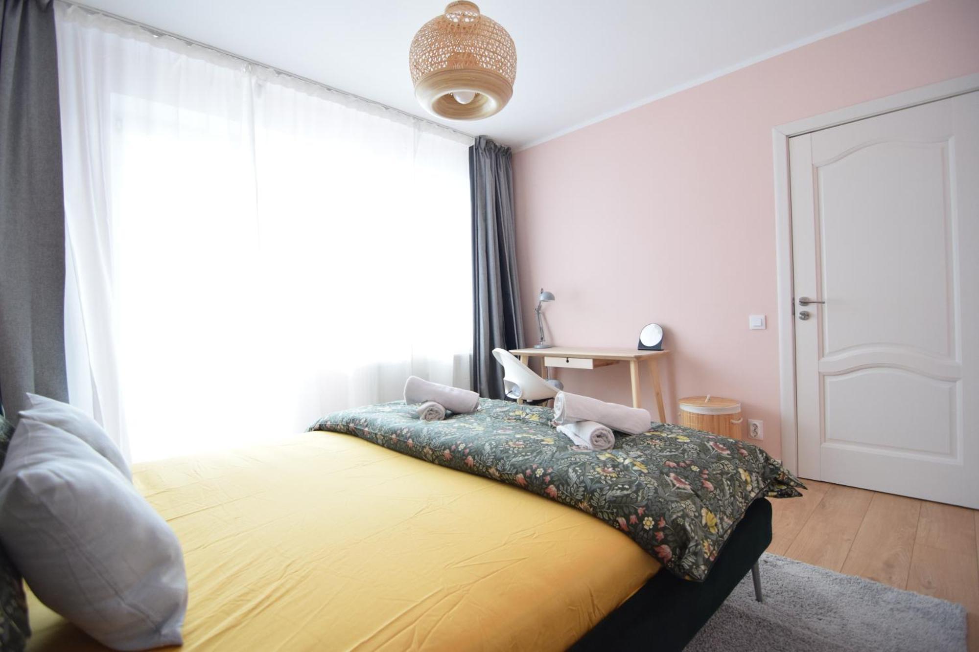 Stylish Apartment With Video Projector Bucarest Esterno foto