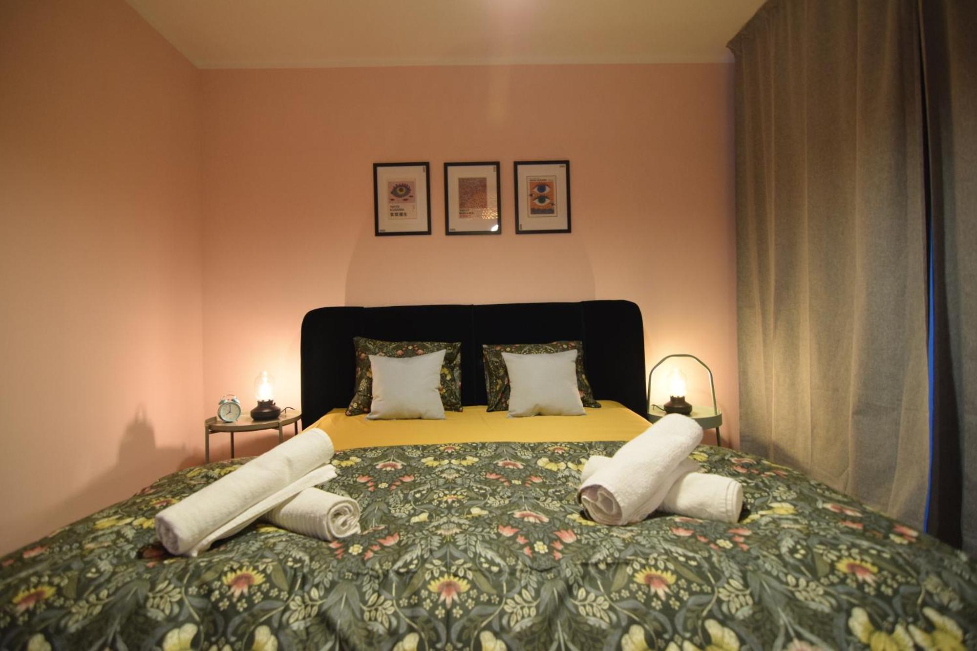 Stylish Apartment With Video Projector Bucarest Esterno foto