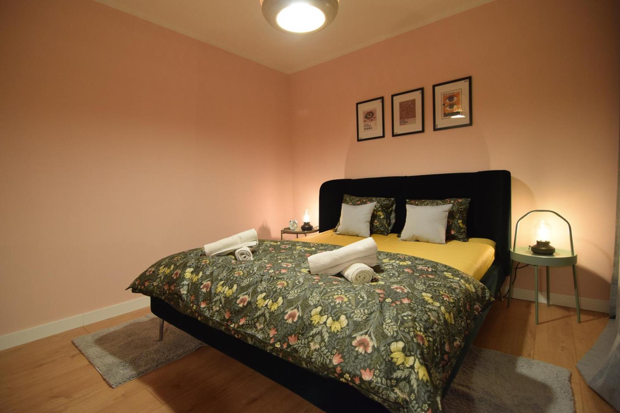 Stylish Apartment With Video Projector Bucarest Esterno foto