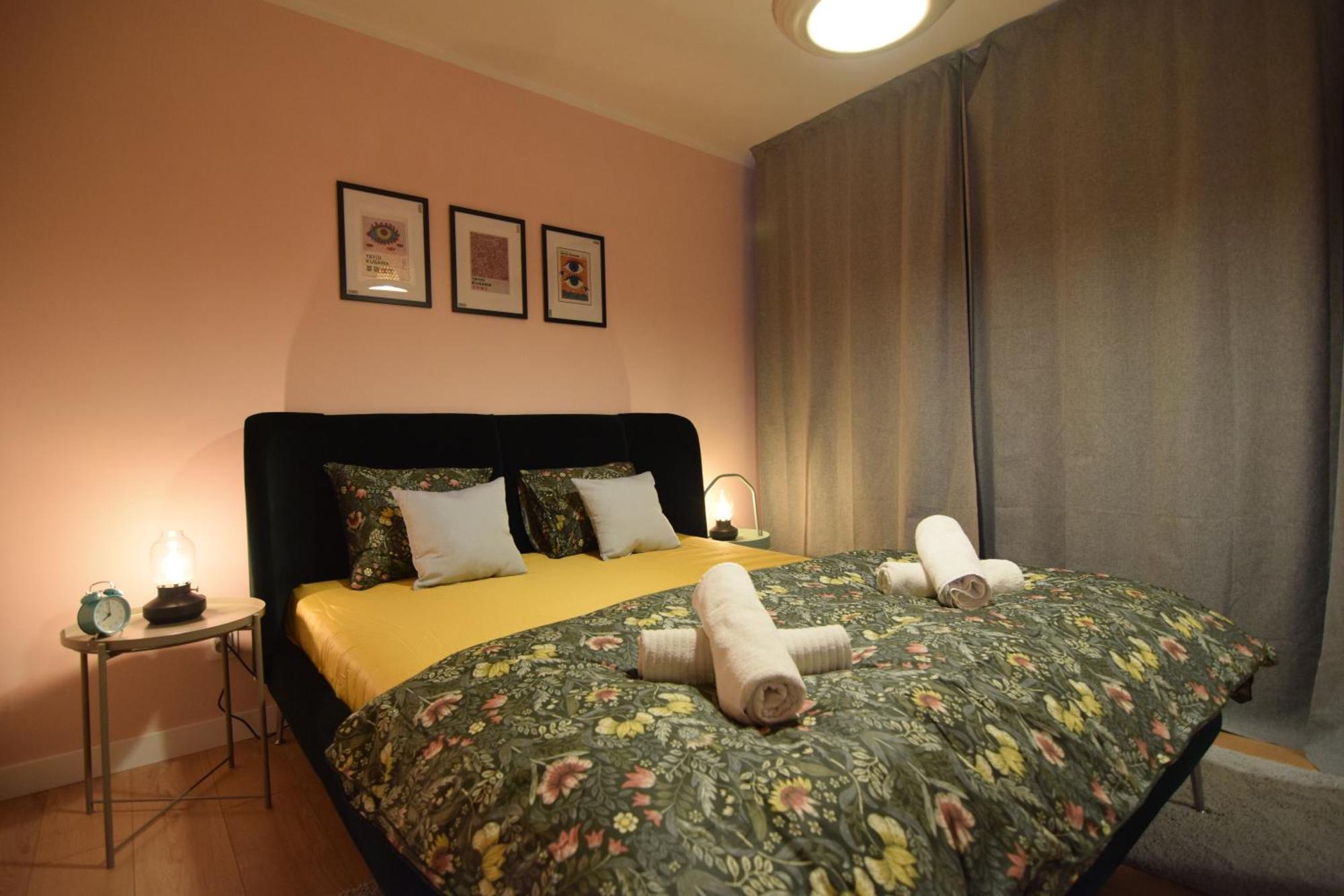 Stylish Apartment With Video Projector Bucarest Esterno foto