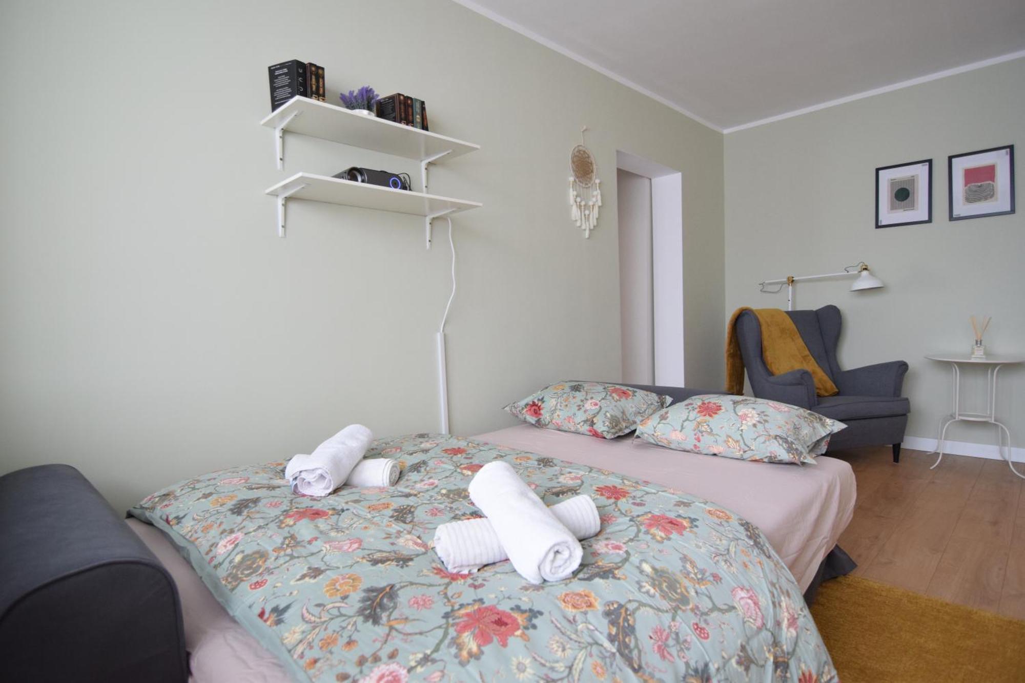 Stylish Apartment With Video Projector Bucarest Esterno foto